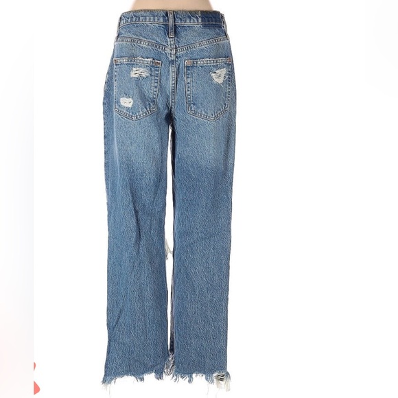 We the Free Distressed Jeans great fit. The distressing is on point Sz 26 - Picture 2 of 8